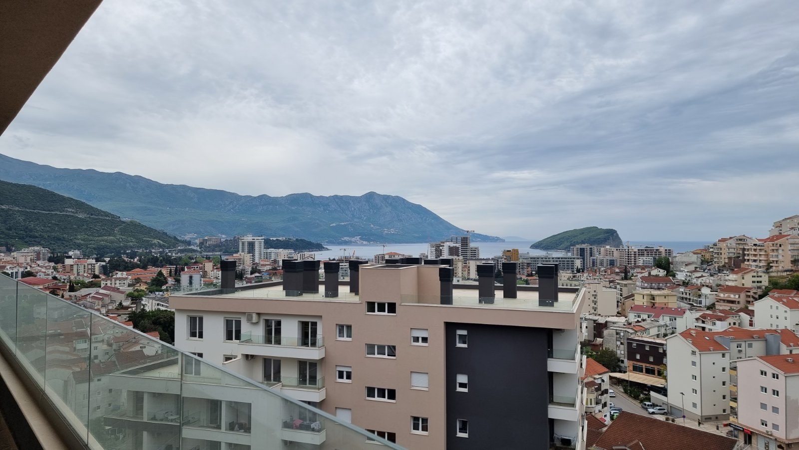 amforaproperty.com/TROSOBAN STAN OD 104M2 , THE OLD BAKERY, BUDVA...HITNA PRODAJA!!!