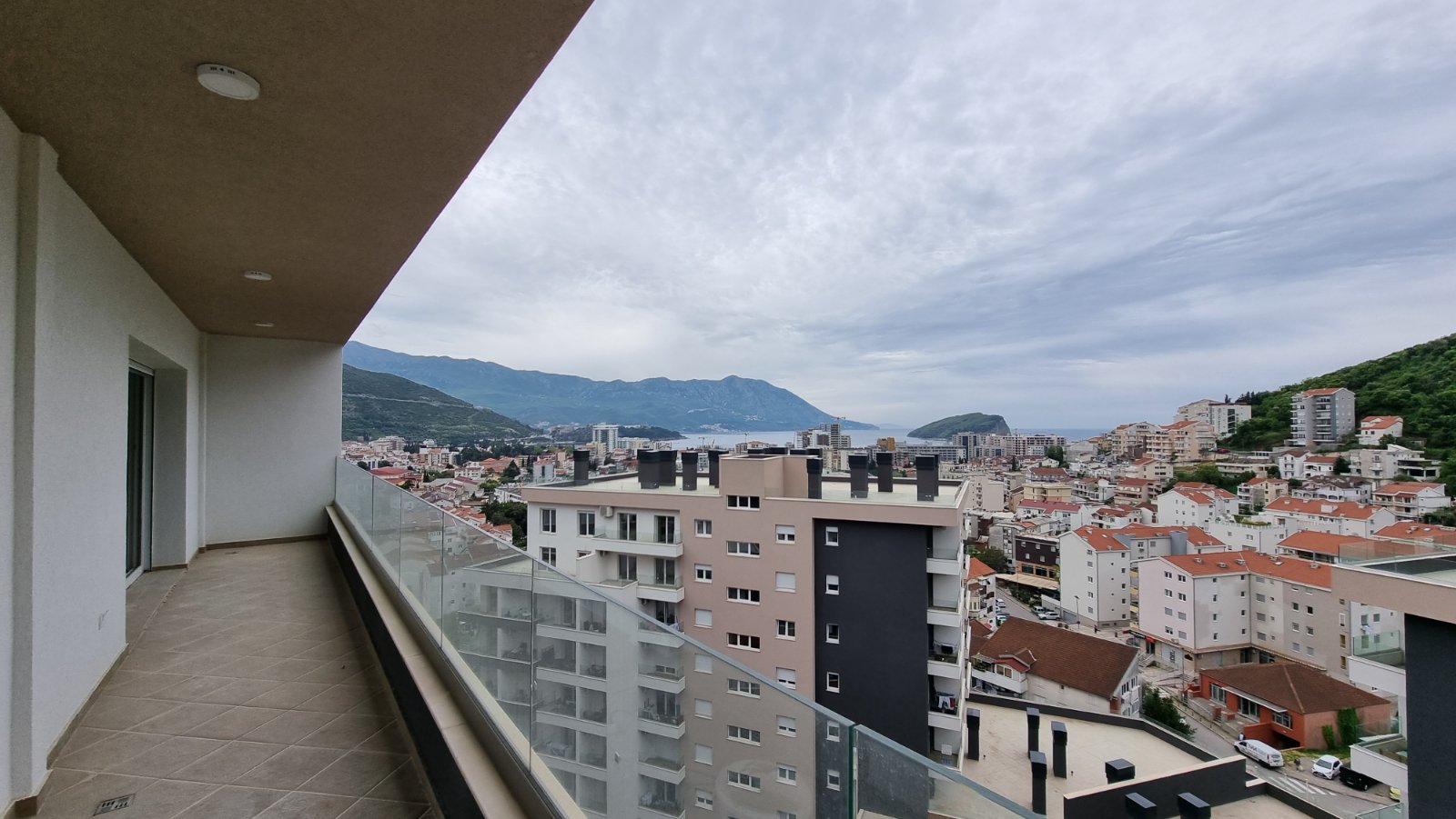 amforaproperty.com/TROSOBAN STAN OD 104M2 , THE OLD BAKERY, BUDVA...HITNA PRODAJA!!!