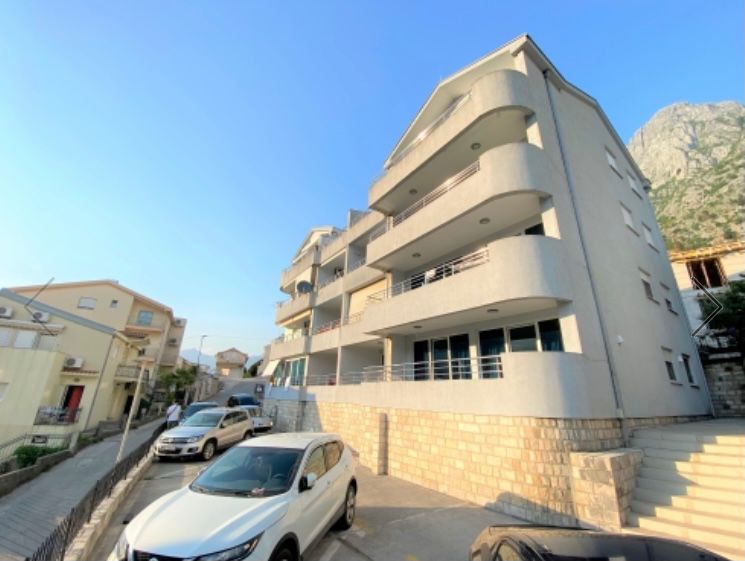 One bedroom apartment (42m2) with sea view in Dobrota, Kotor. Dobrota