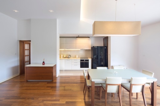 amforaproperty.com/Luksuzan trosoban stan (170m2) sa panoramskim pogledom na more.Kamenovo,Budva.