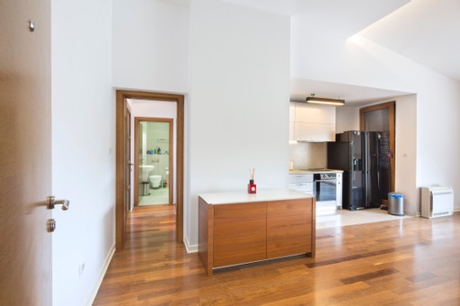 amforaproperty.com/Luksuzan trosoban stan (170m2) sa panoramskim pogledom na more.Kamenovo,Budva.