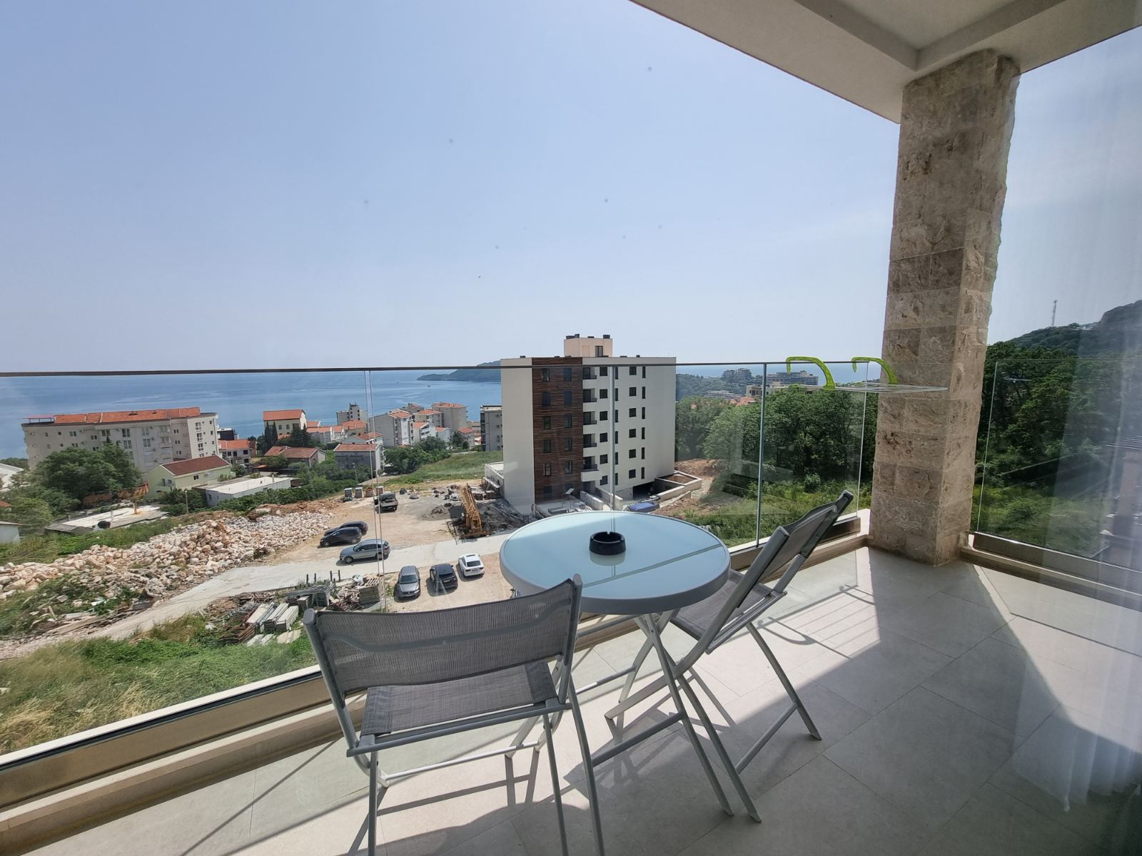 amforaproperty.com/Luksuzan studio apartman sa pogledom na more u novom apart-hotelu Horizont. Bečići