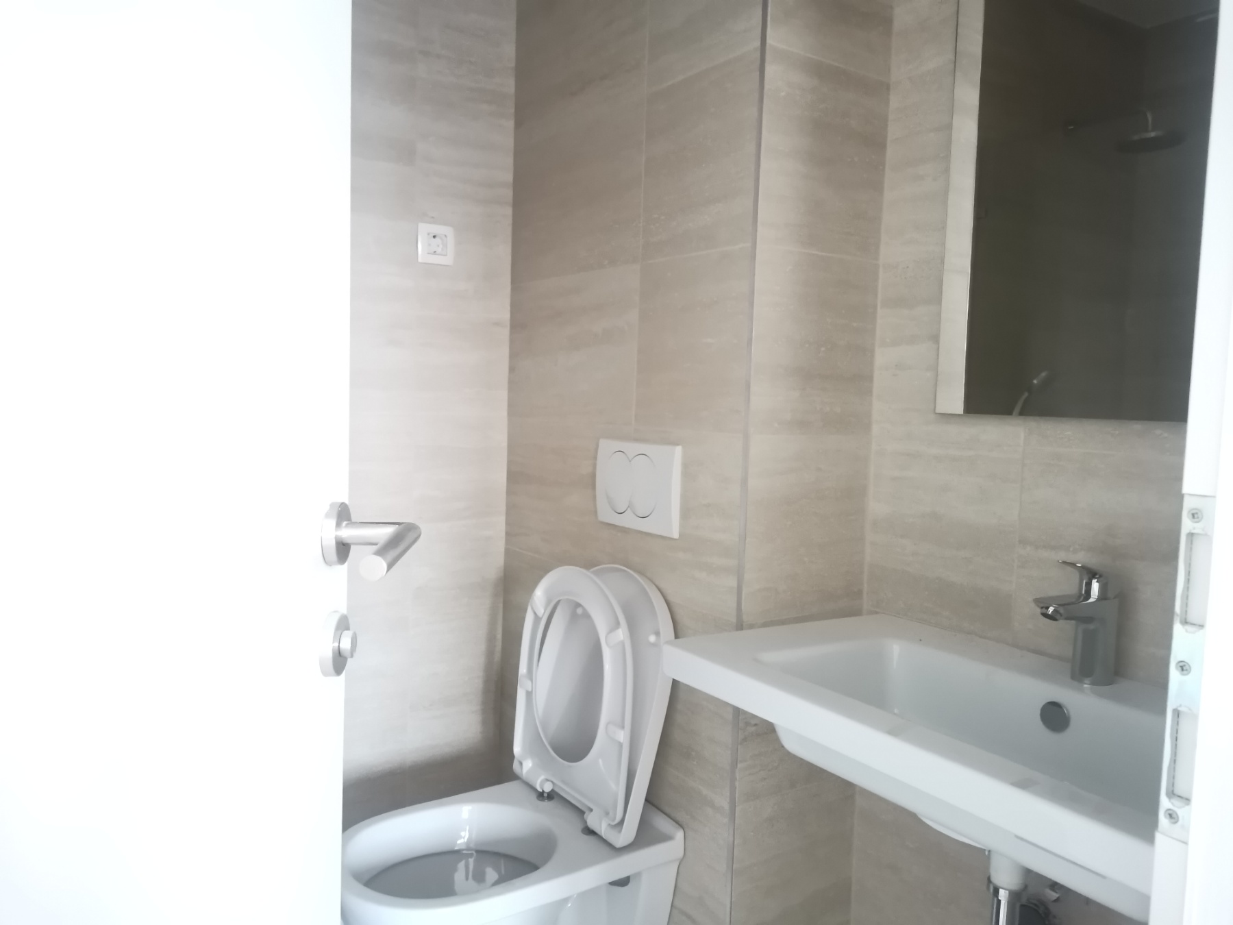 amforaproperty.com/Trosoban stan 94m2 u strogom centru Budve u neposrednoj blizini TQ Plaze