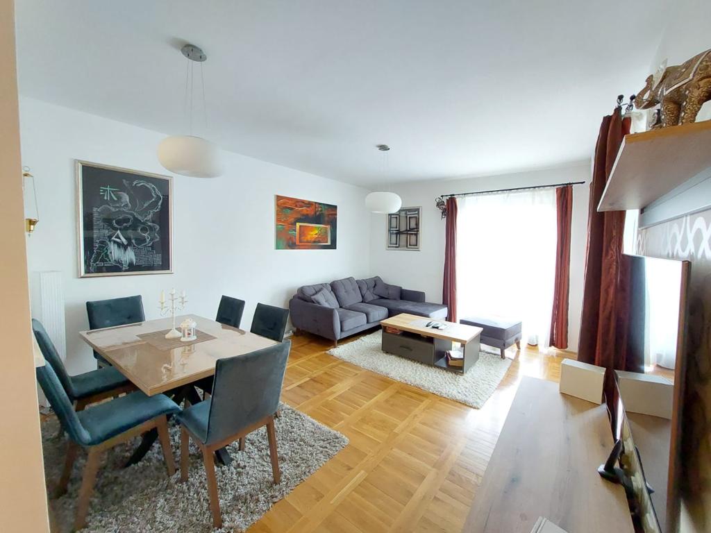 Dvosoban namesten stan 69m2,Cetinje-Gruda. - Amfora Real Estate