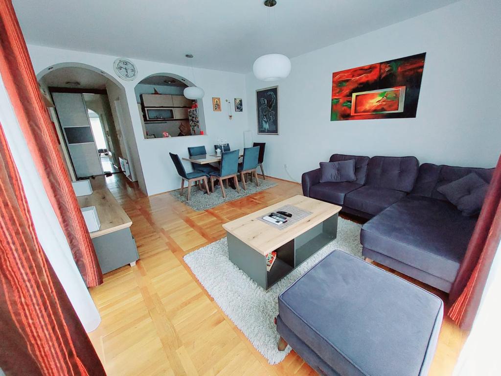 Dvosoban namesten stan 69m2,Cetinje-Gruda. - Amfora Real Estate