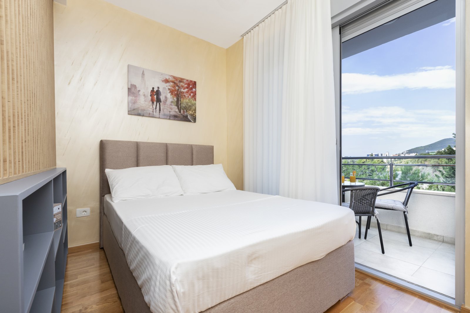 Dvosoban apartman sa pogledom na more, na 200m od plaže u zgradi Supermarketa IDEA (Becici) - Amfora Real Estate