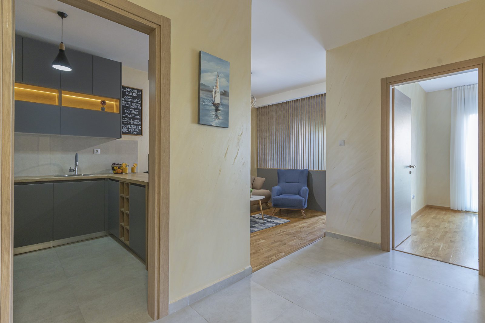 Dvosoban apartman sa pogledom na more, na 200m od plaže u zgradi Supermarketa IDEA (Becici) - Amfora Real Estate