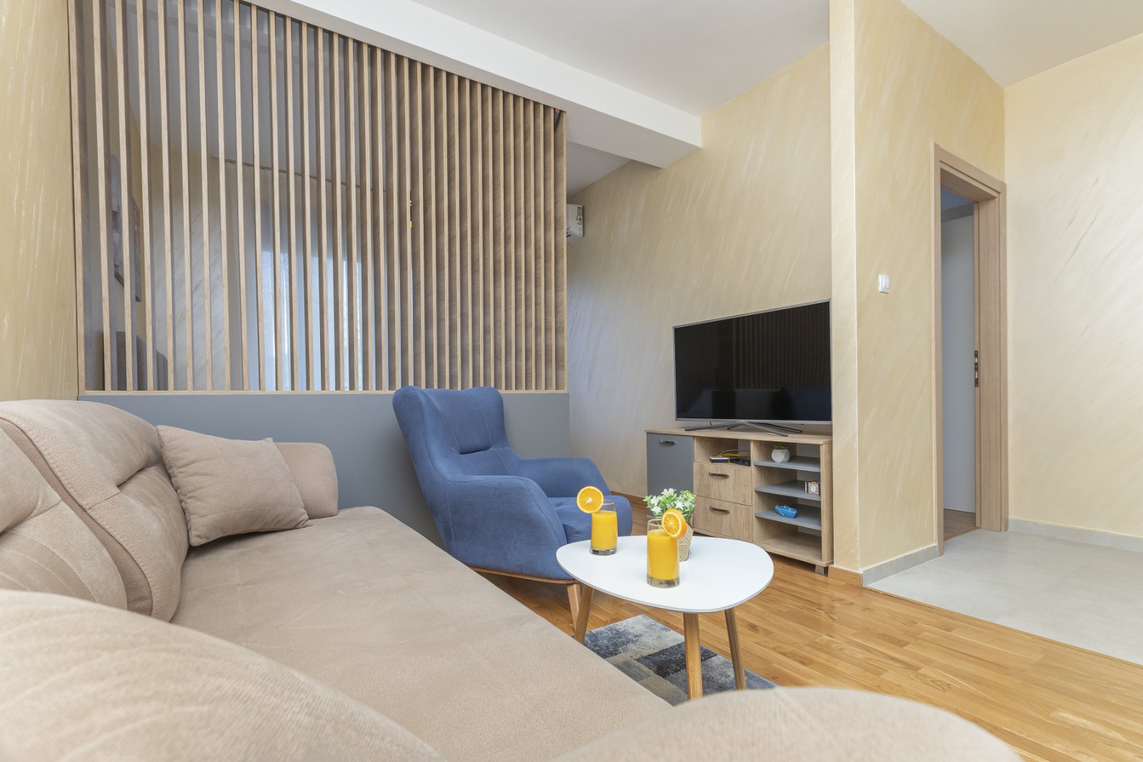 Dvosoban apartman sa pogledom na more, na 200m od plaže u zgradi Supermarketa IDEA (Becici) - Amfora Real Estate