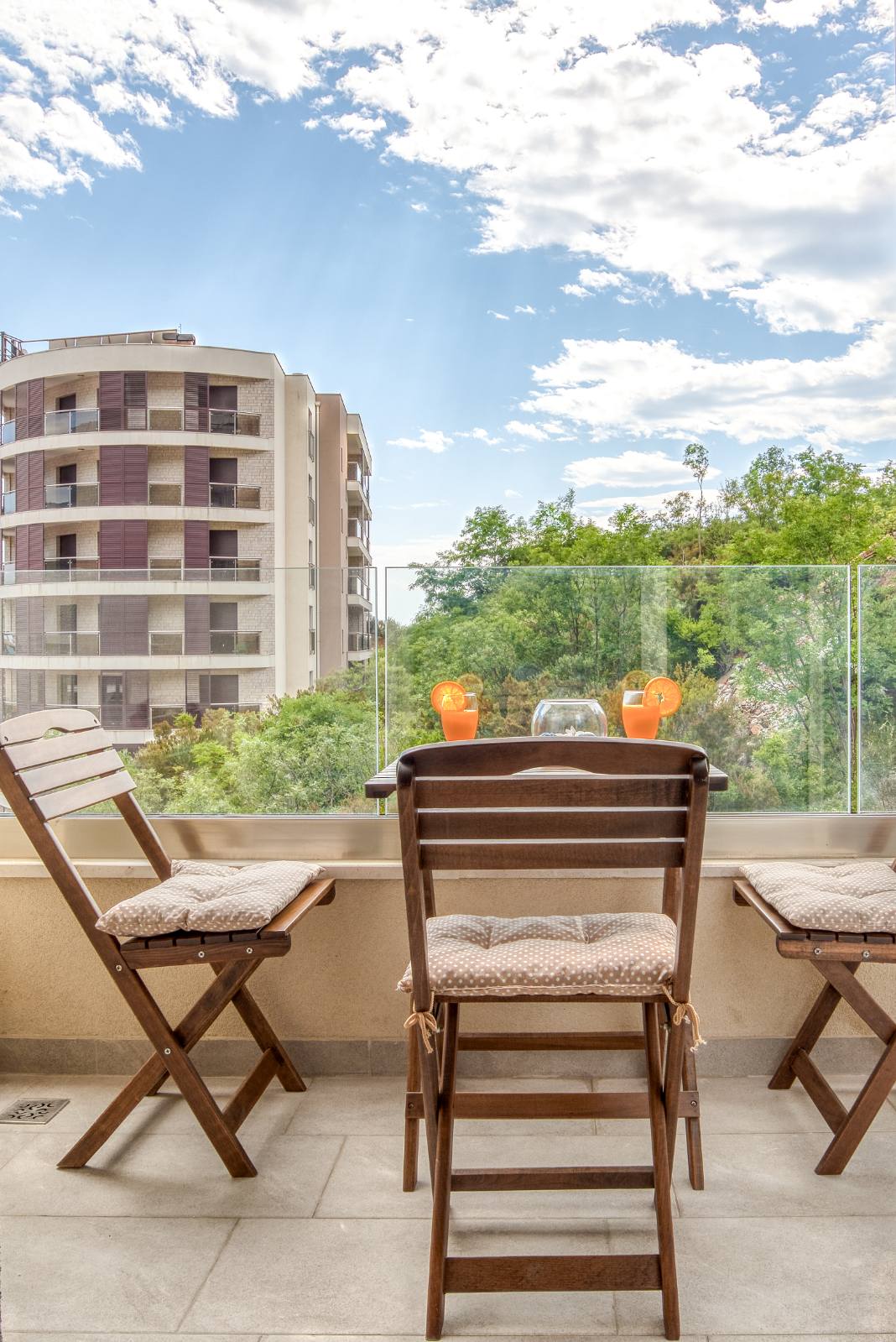 Moderno opremljen studio apartman u Becicima (Na duzi period) - Amfora Real Estate