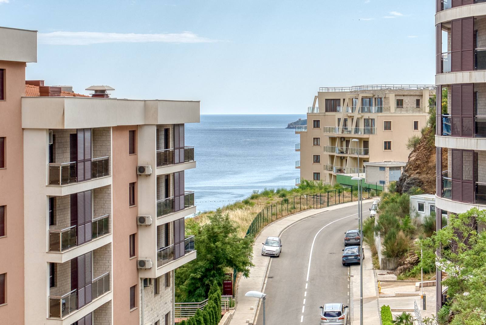 Moderno opremljen studio apartman u Becicima (Na duzi period) - Amfora Real Estate