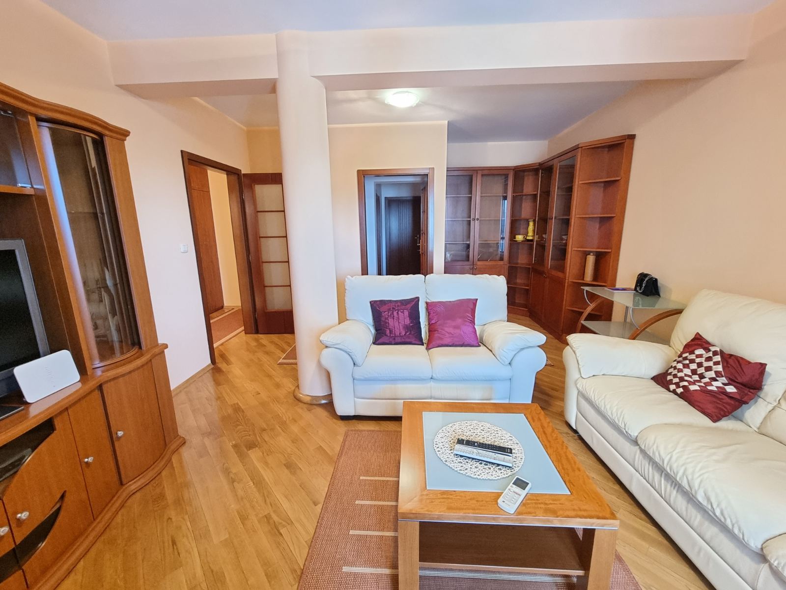 amforaproperty.com/Dvosoban stan na odličnoj lokaciji u Budvi.(Na duzi period)