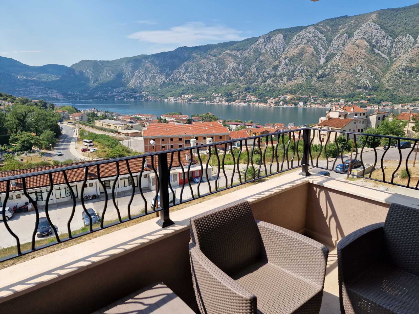 amforaproperty.com/Luksuzan jednosoban stan sa prelepim pogledom na more i zaliv,Kotor-Dobrota.