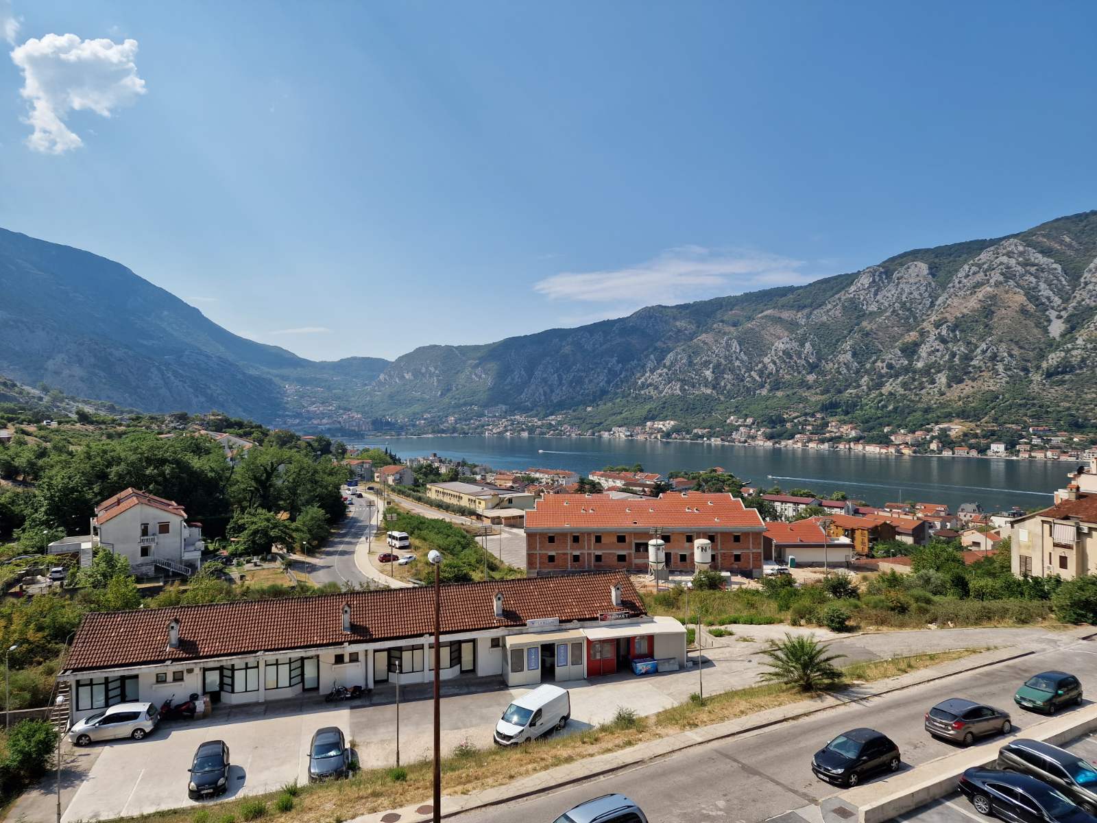 amforaproperty.com/Luksuzan jednosoban stan sa prelepim pogledom na more i zaliv,Kotor-Dobrota.