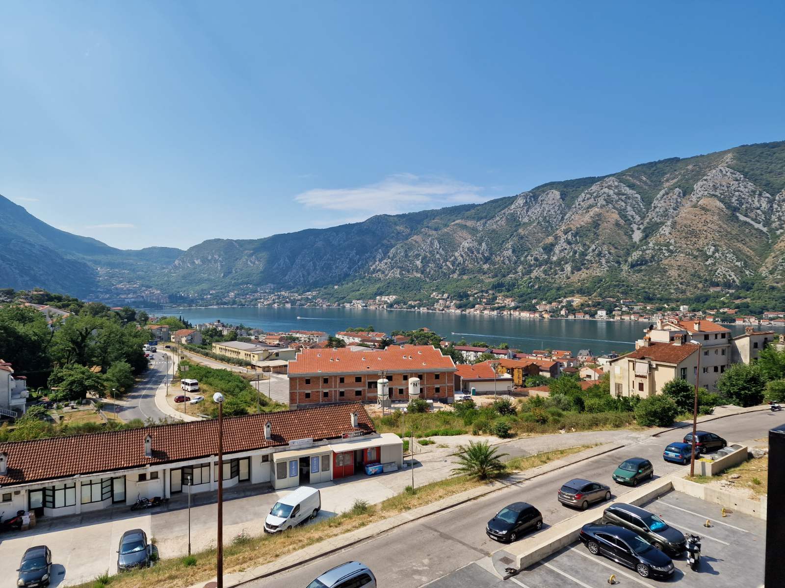 amforaproperty.com/Luksuzan jednosoban stan sa prelepim pogledom na more i zaliv,Kotor-Dobrota.