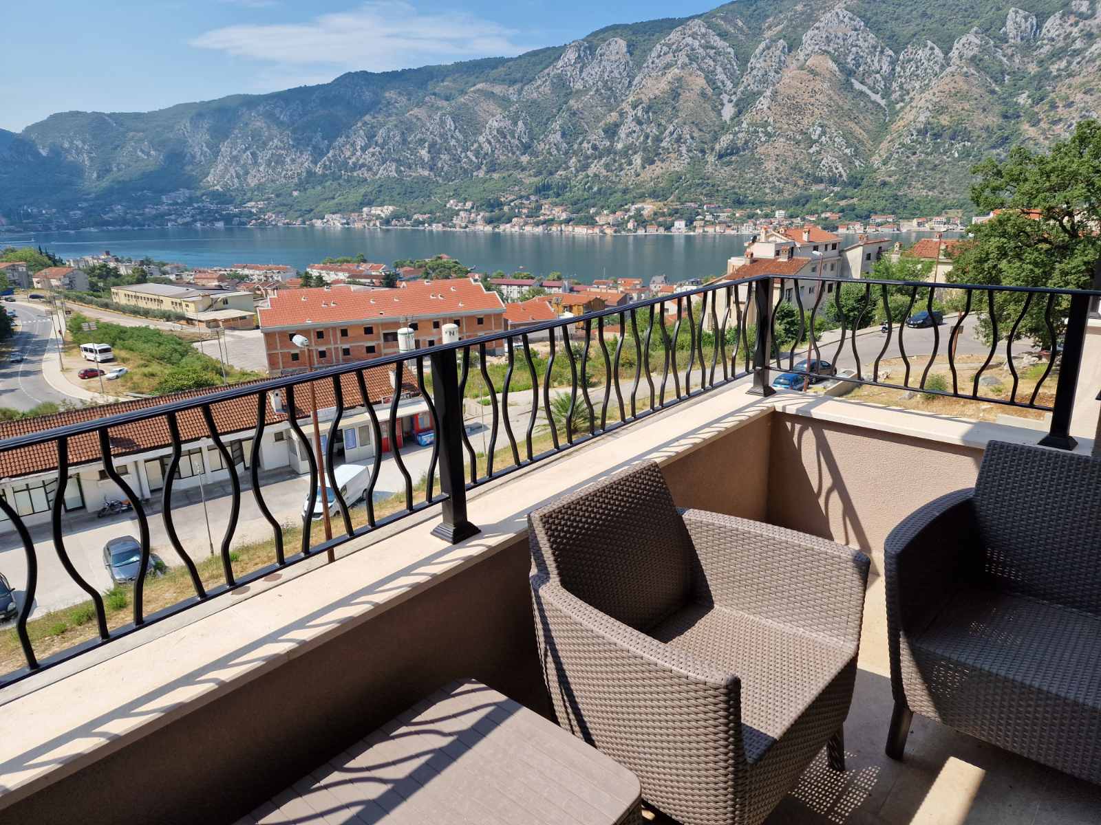 amforaproperty.com/Luksuzan jednosoban stan sa prelepim pogledom na more i zaliv,Kotor-Dobrota.