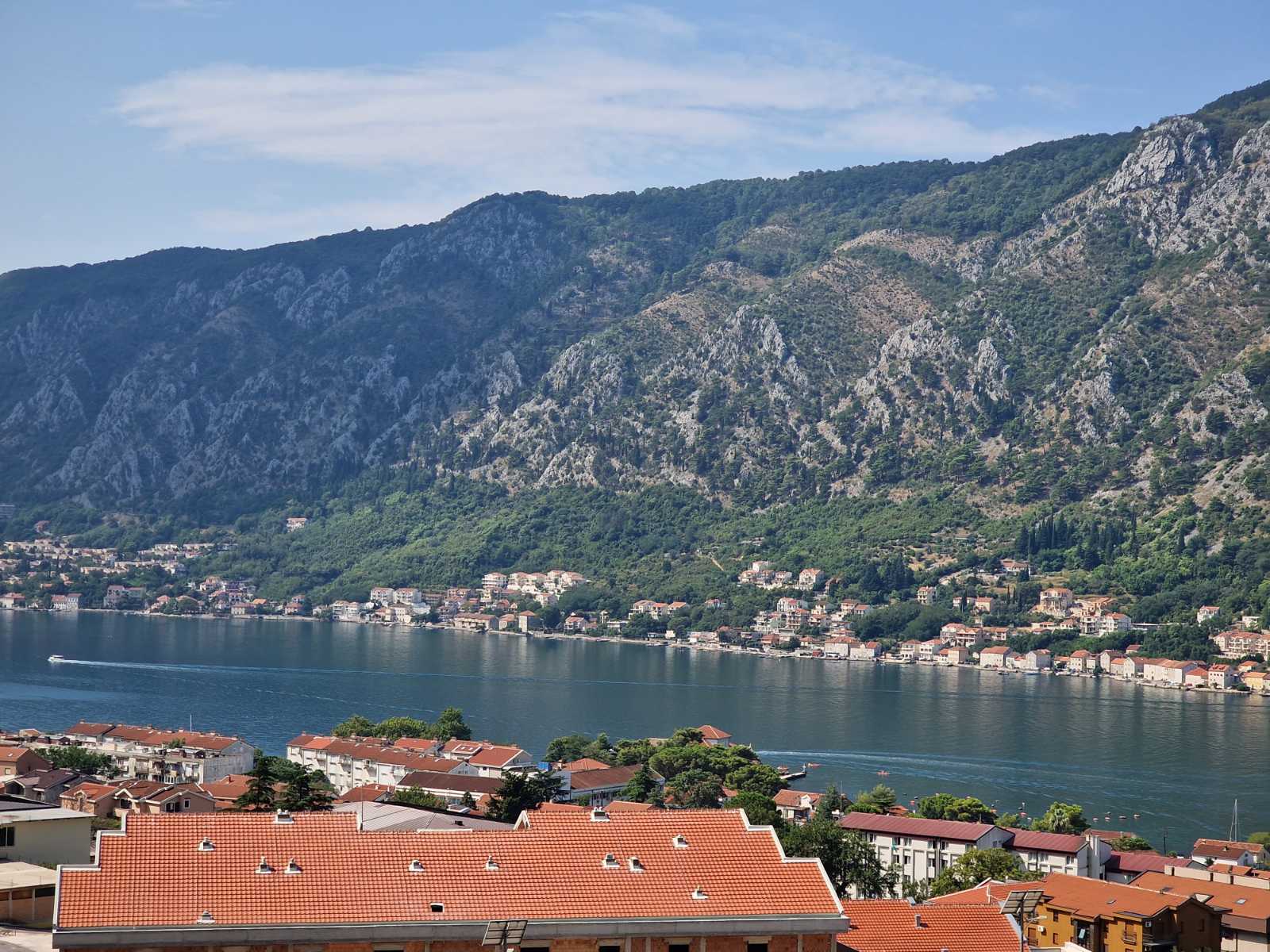 amforaproperty.com/Luksuzan jednosoban stan sa prelepim pogledom na more i zaliv,Kotor-Dobrota.