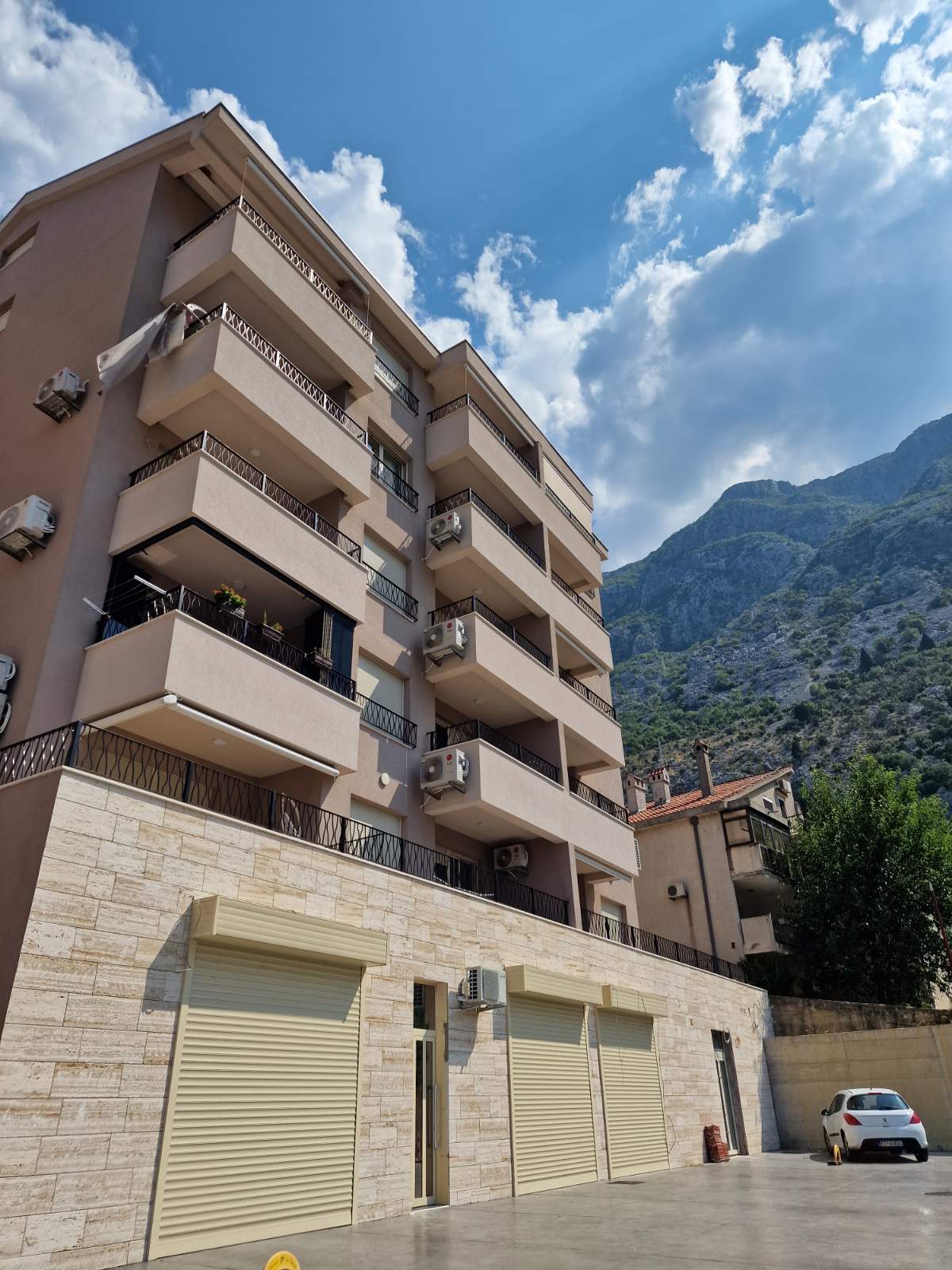 amforaproperty.com/Luksuzan jednosoban stan sa prelepim pogledom na more i zaliv,Kotor-Dobrota.