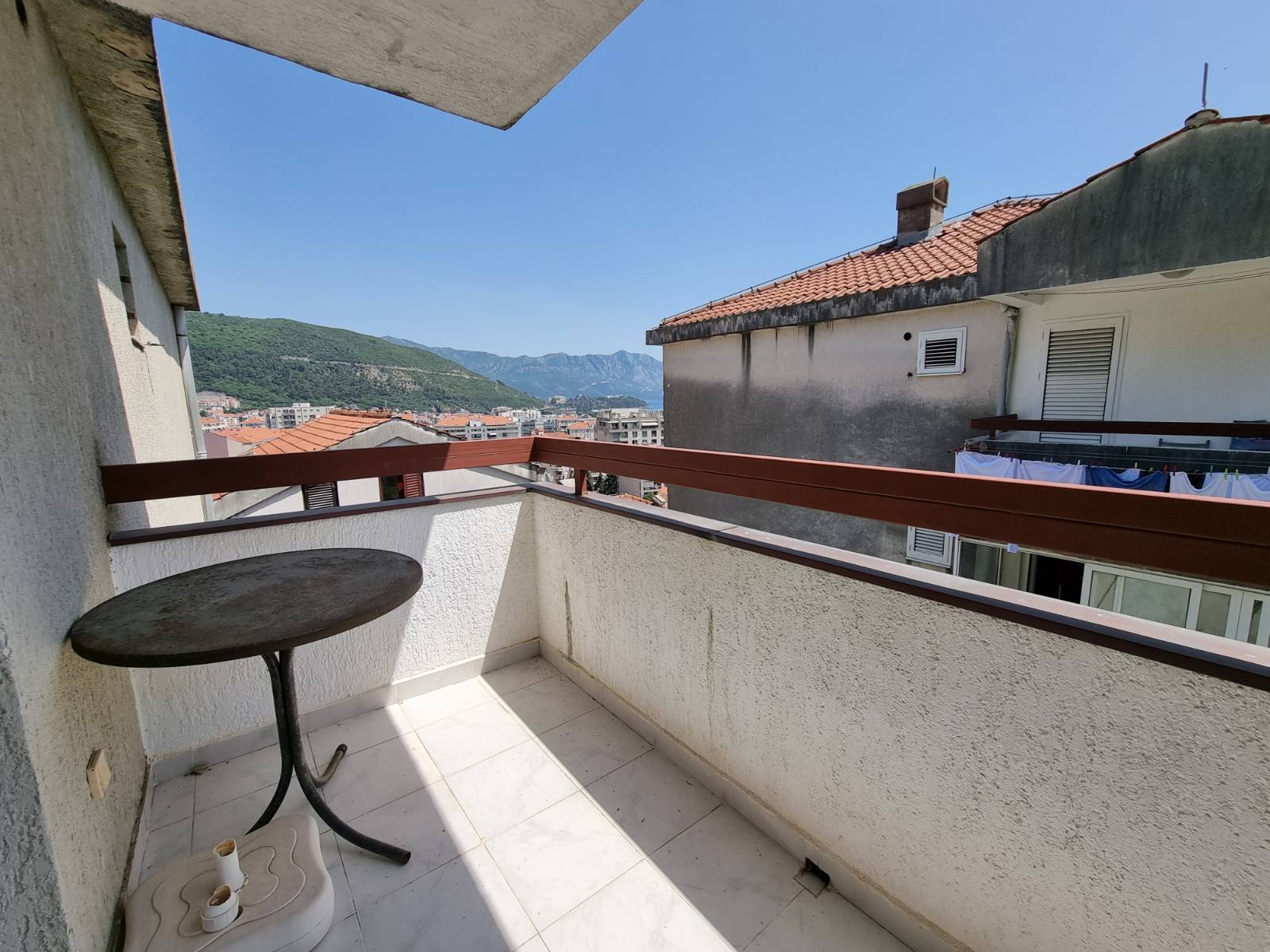 amforaproperty.com/Dvosoban stan 130m2 sa prelepim pogledom na more i grad,Budva-Dubovica lux