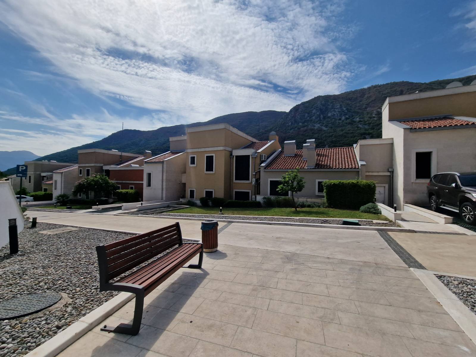 amforaproperty.com/Dvosoban stan sa pogledom na more, površine 83m2, u ekskluzivnom  kompleksu Lavender Bay, Kotor(Morinje)