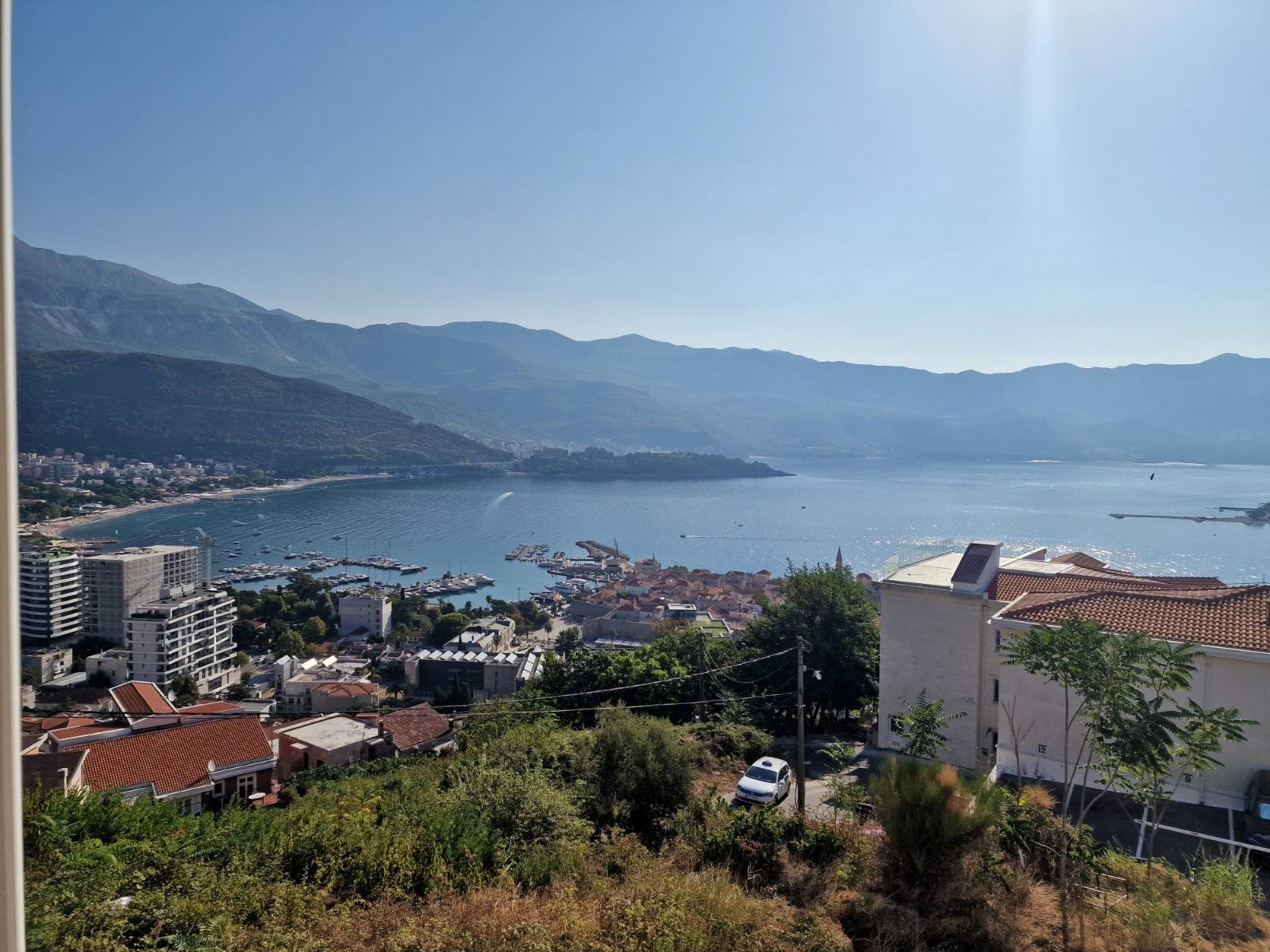 amforaproperty.com/Jednosoban stan 69m2 sa panoramskim pogledom na more i grad,Vidikovac-Budva.