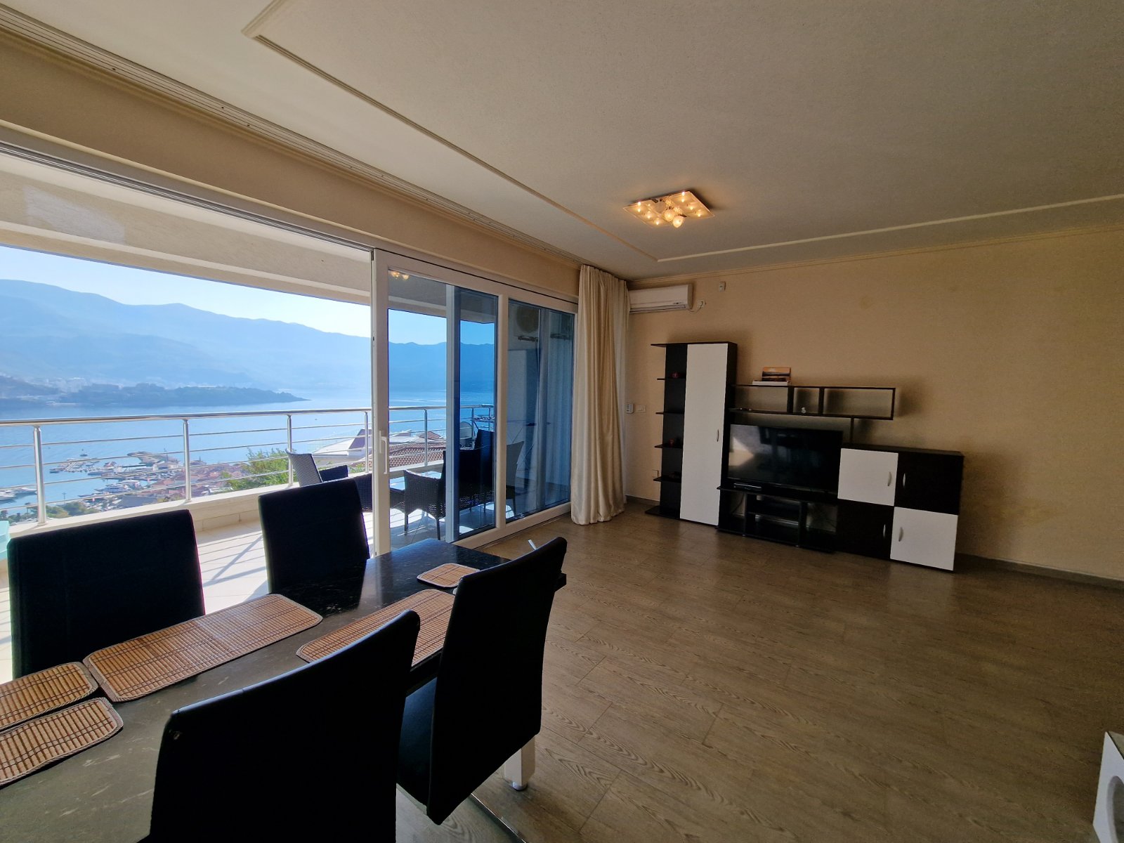 amforaproperty.com/Jednosoban stan 69m2 sa panoramskim pogledom na more i grad,Vidikovac-Budva.