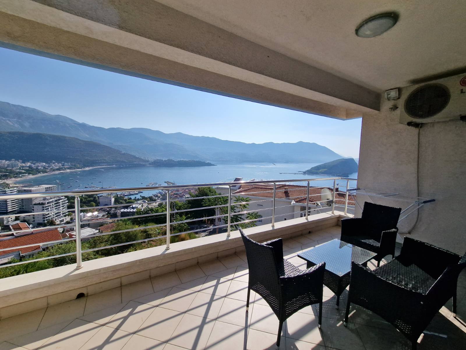 amforaproperty.com/Jednosoban stan 69m2 sa panoramskim pogledom na more i grad,Vidikovac-Budva.