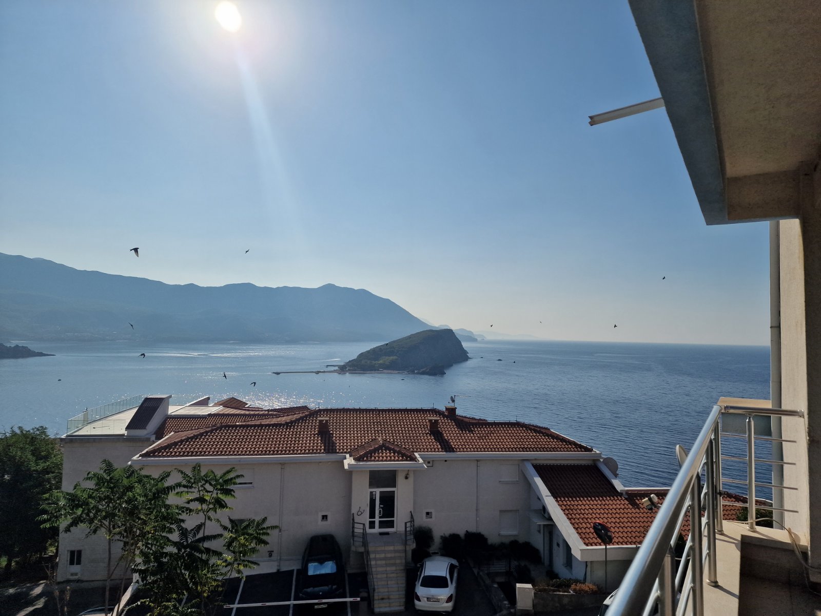 amforaproperty.com/Jednosoban stan 69m2 sa panoramskim pogledom na more i grad,Vidikovac-Budva.