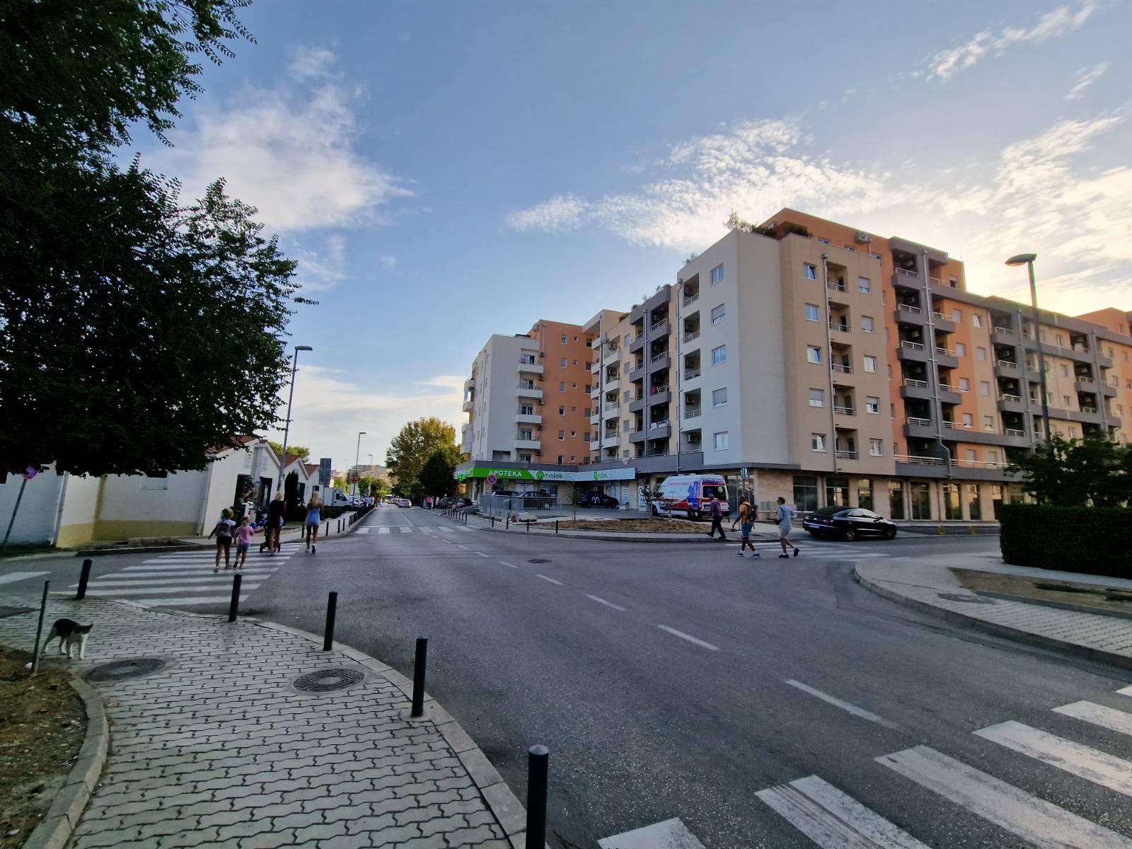 amforaproperty.com/Nov dvosoban stan 64m2 sa pogledom na grad,u Budvi kod autobuske stanice (CENTAR) 