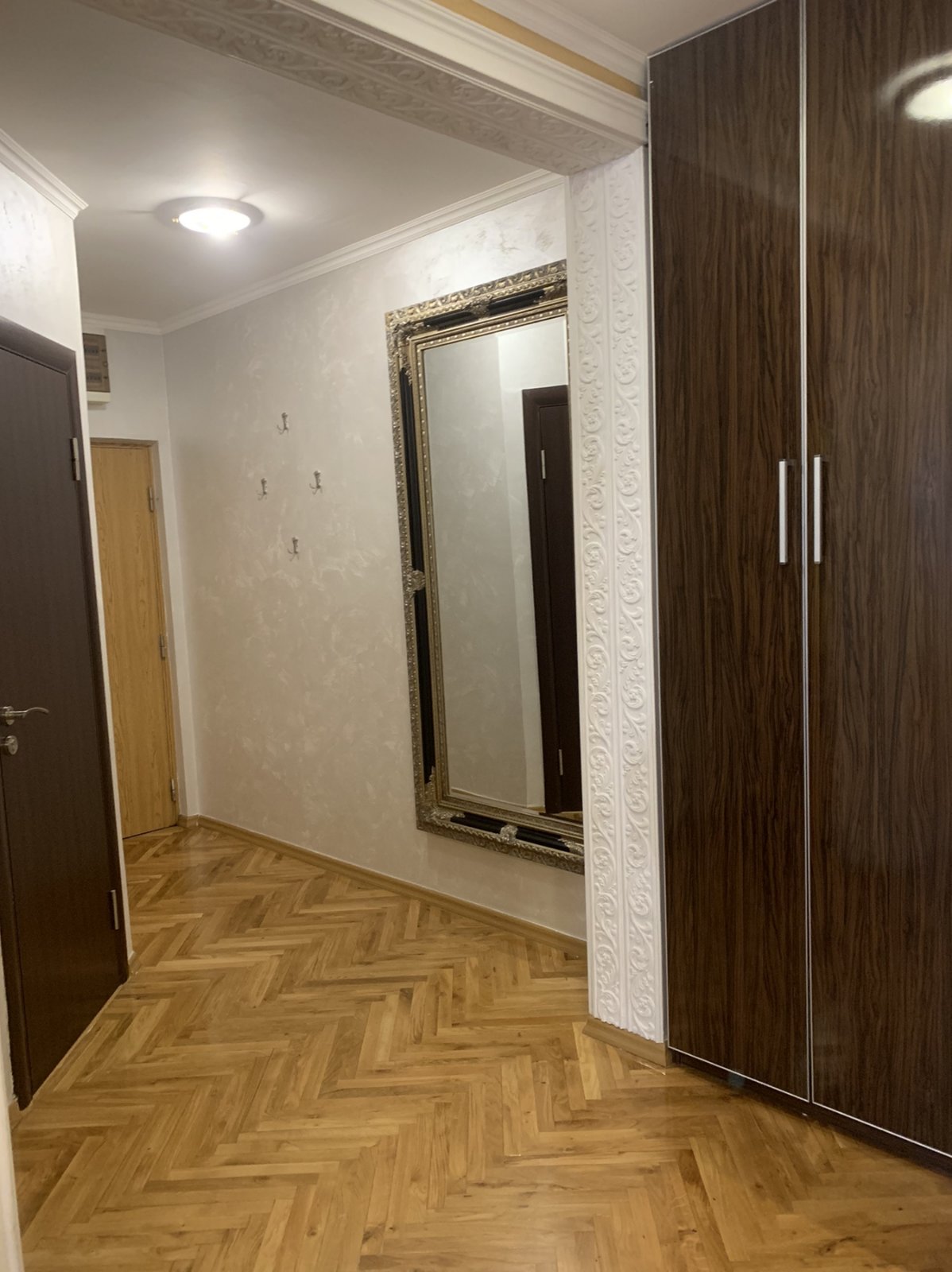 amforaproperty.com/Jednosoban stan sa panoramskim pogledom,na bulevaru -Jadranski put u Budvi. (NA DUZI PERIOD)