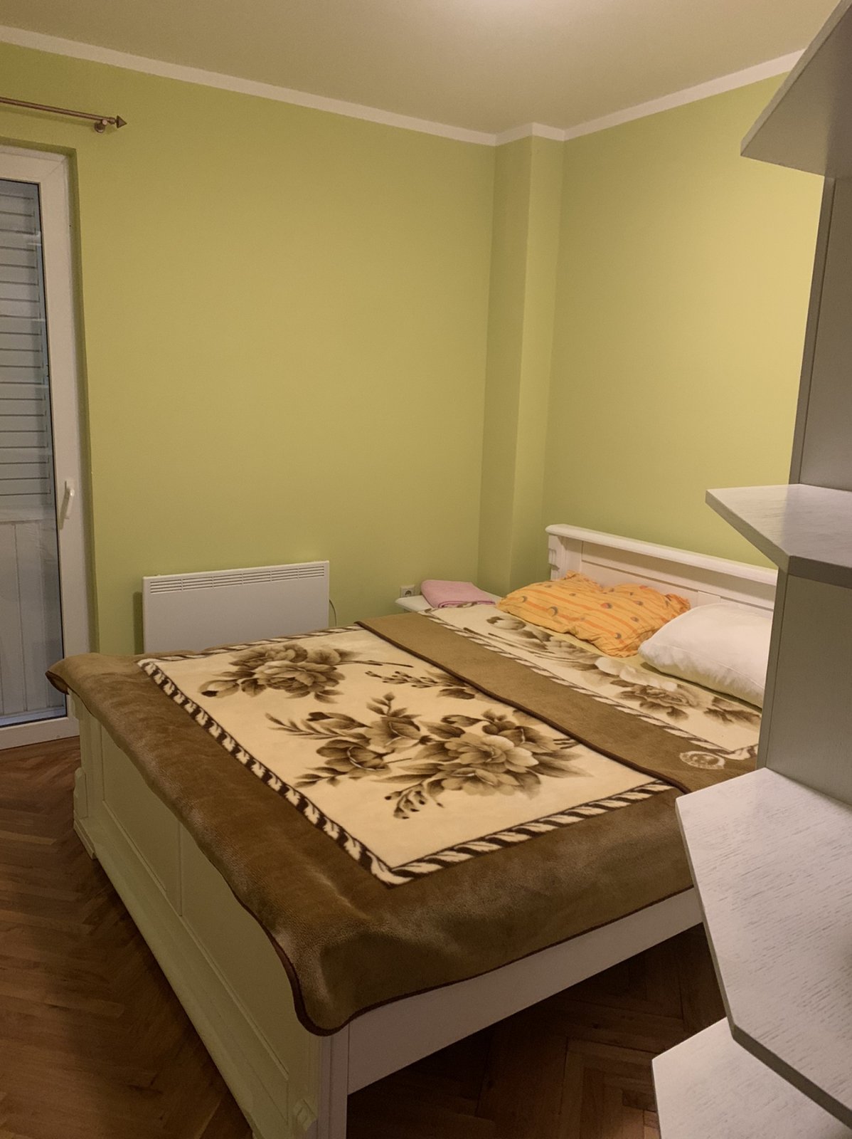 amforaproperty.com/Jednosoban stan sa panoramskim pogledom,na bulevaru -Jadranski put u Budvi. (NA DUZI PERIOD)