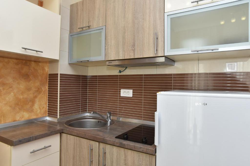 amforaproperty.com/STUDIO APARTMAN 19M2 + 3M2 TERASE U STROGOM CENTRU GRADA,U BLIZINI TQ PLAZE U BUDVI.