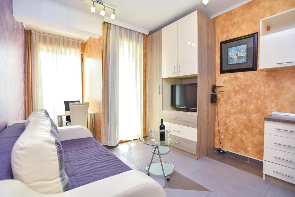 amforaproperty.com/STUDIO APARTMAN 19M2 + 3M2 TERASE U STROGOM CENTRU GRADA,U BLIZINI TQ PLAZE U BUDVI.