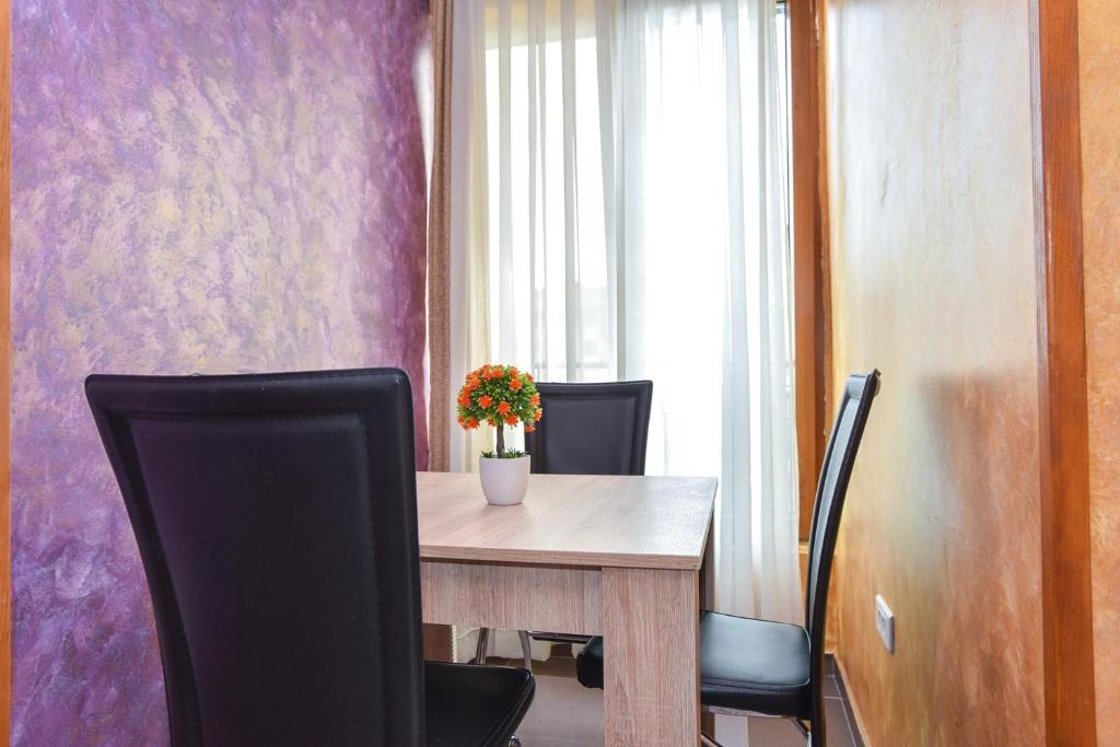 amforaproperty.com/STUDIO APARTMAN 19M2 + 3M2 TERASE U STROGOM CENTRU GRADA,U BLIZINI TQ PLAZE U BUDVI.