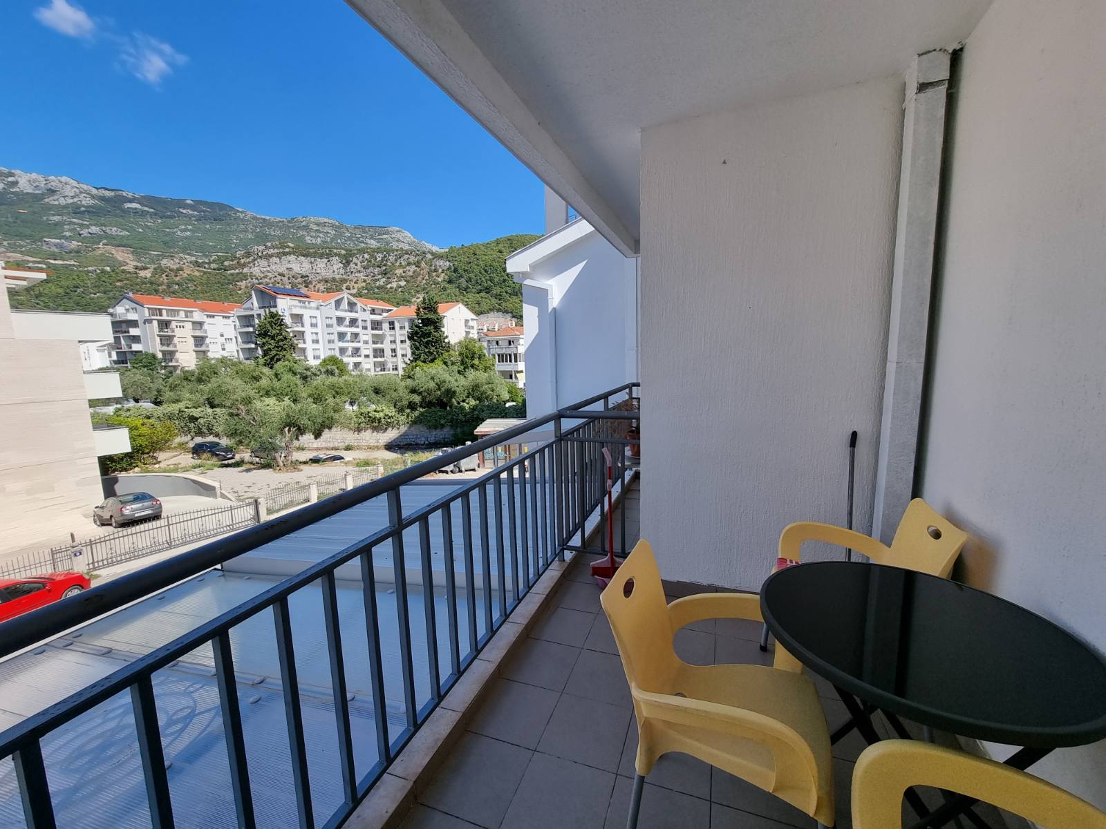 amforaproperty.com/Jednosoban stan sa panoramskim pogledom,na bulevaru -Jadranski put u Budvi. (NA DUZI PERIOD)