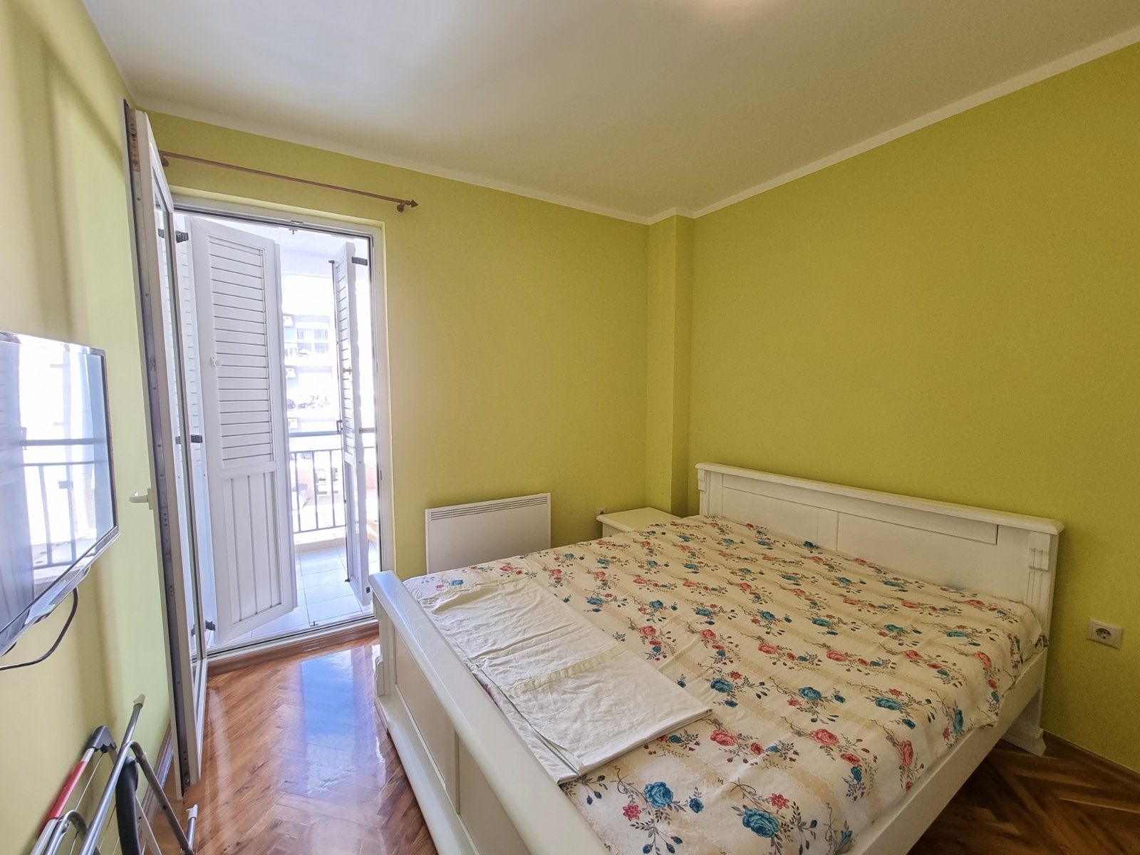 amforaproperty.com/Jednosoban stan sa panoramskim pogledom,na bulevaru -Jadranski put u Budvi. (NA DUZI PERIOD)