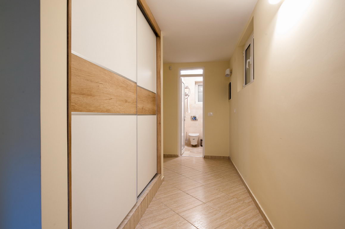 Luksuzna vila sa bazenom i panoramskim pogledom na more na lokaciji Sv. Stefan (Na period do 01.06.2023) - Amfora Real Estate