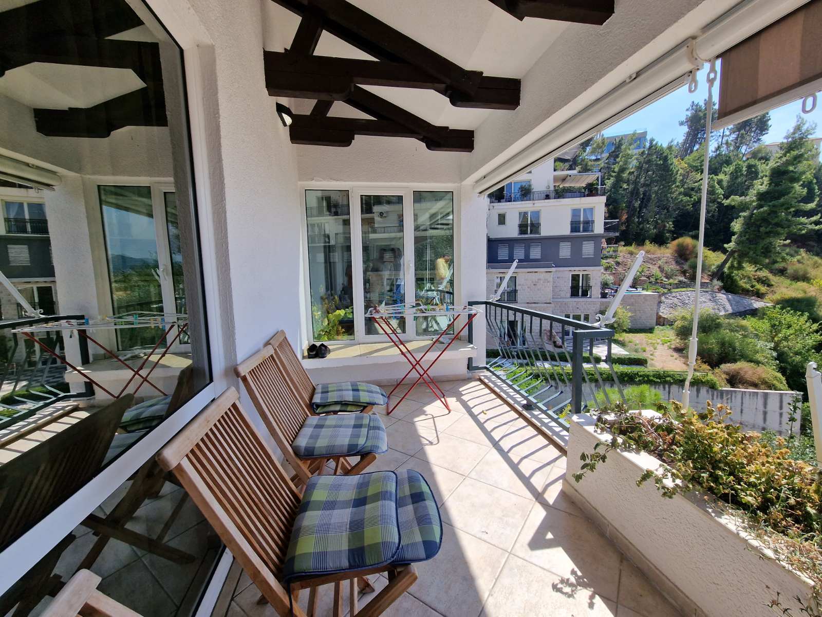 Luksuzna vila sa bazenom i panoramskim pogledom na more na lokaciji Sv. Stefan (Na period do 01.06.2023) - Amfora Real Estate