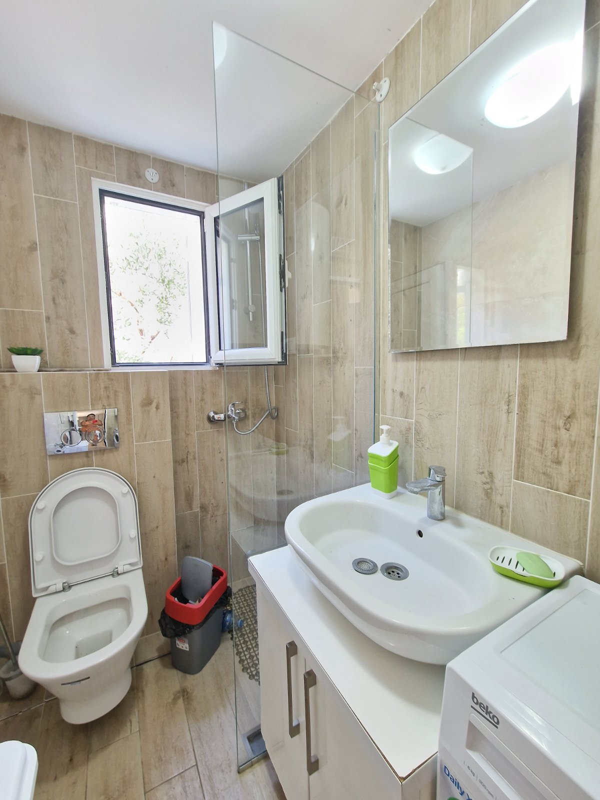 Luksuzna vila sa bazenom i panoramskim pogledom na more na lokaciji Sv. Stefan (Na period do 01.06.2023) - Amfora Real Estate