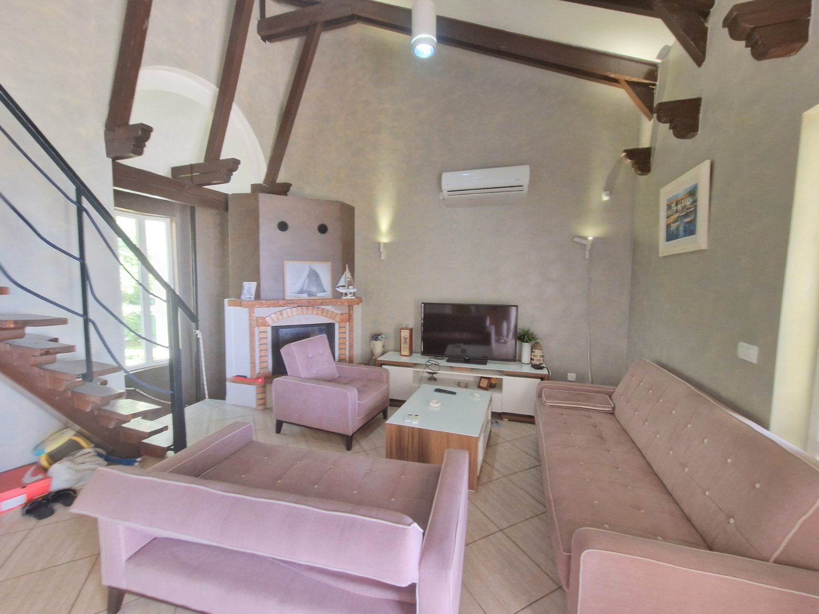 Luksuzna vila sa bazenom i panoramskim pogledom na more na lokaciji Sv. Stefan (Na period do 01.06.2023) - Amfora Real Estate