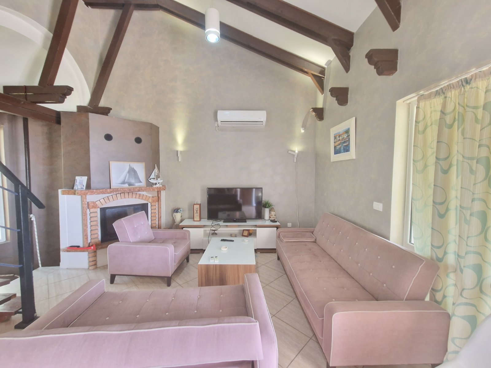 Luksuzna vila sa bazenom i panoramskim pogledom na more na lokaciji Sv. Stefan (Na period do 01.06.2023) - Amfora Real Estate