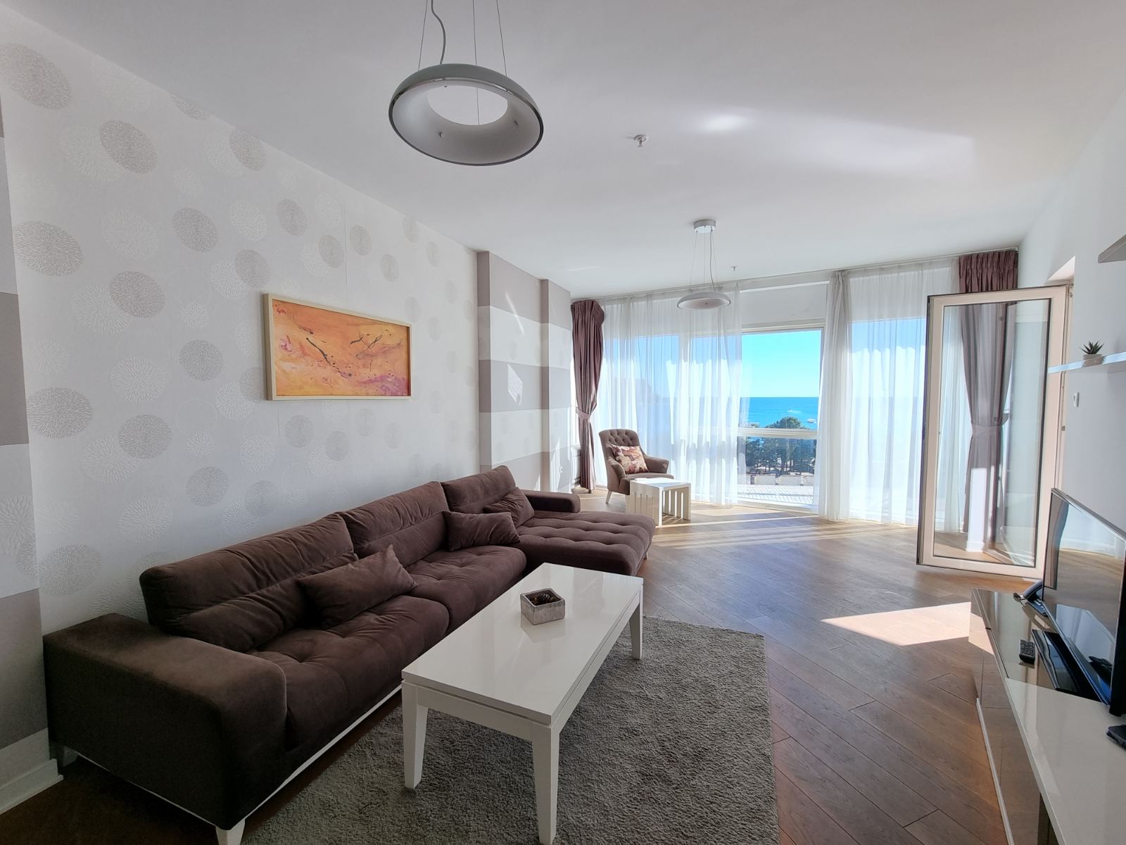 amforaproperty.com/Jednosoban stan 67m2 sa pogledom na more,u kompleksu Tre Canne,Budva.