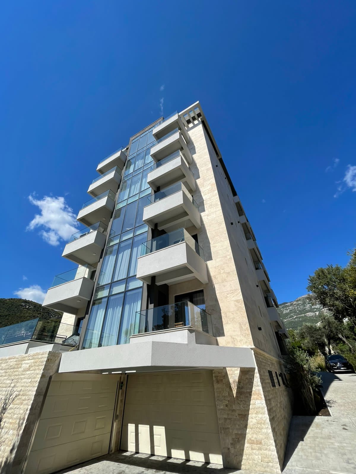 amforaproperty.com/Nov jednosoban luksuzan stan,Becici (NA PERIOD DO 01.06.2023)
