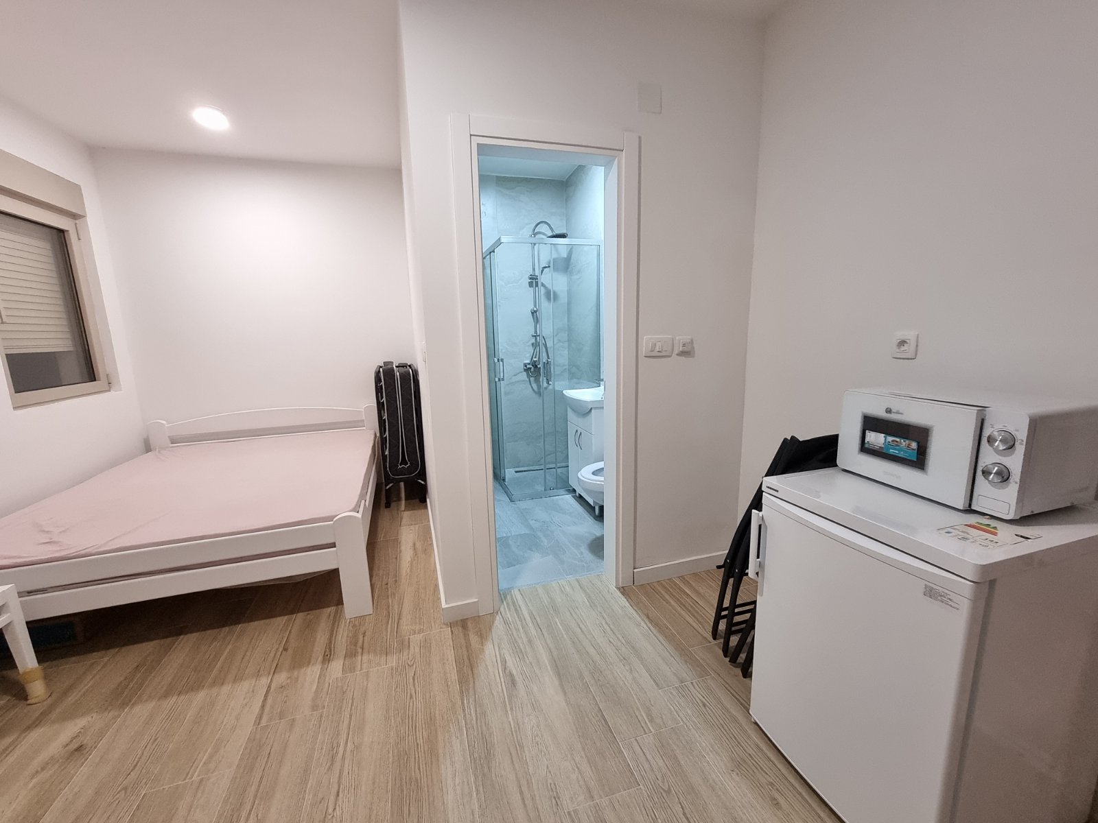 New studio apartment 18m2 in a newly built building with a swimming ...