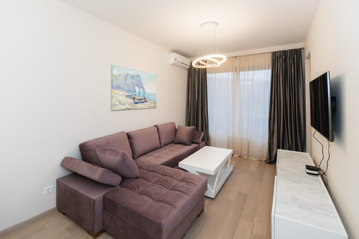 amforaproperty.com/Jednosoban stan 45m2 fantastična lokacija,na samo 150 metara od mora..Budva