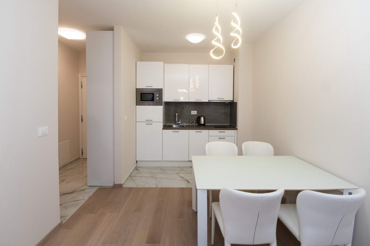 amforaproperty.com/Jednosoban stan 45m2 fantastična lokacija,na samo 150 metara od mora..Budva