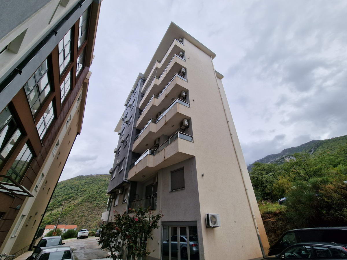 amforaproperty.com/Prodaje se jednosoban stan 53m2,Rafailovići (Budva)