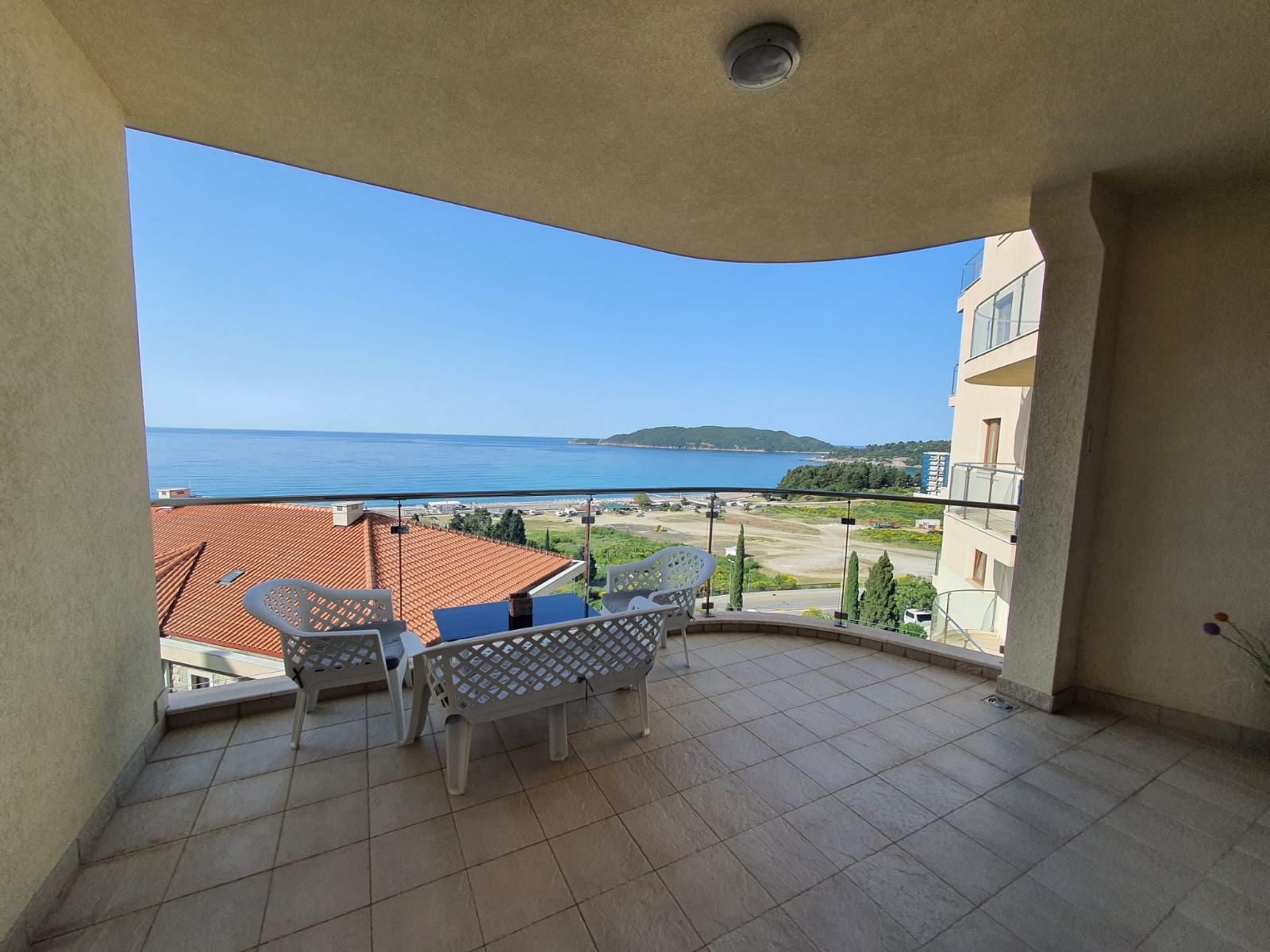 amforaproperty.com/Jednosoban stan sa direktnim pogledom na more u luksuznom kompleksu sa bazenom Belvedere Residence,Becici-Budva