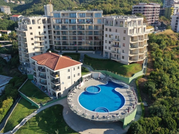 amforaproperty.com/Jednosoban stan sa direktnim pogledom na more u luksuznom kompleksu sa bazenom Belvedere Residence,Becici-Budva