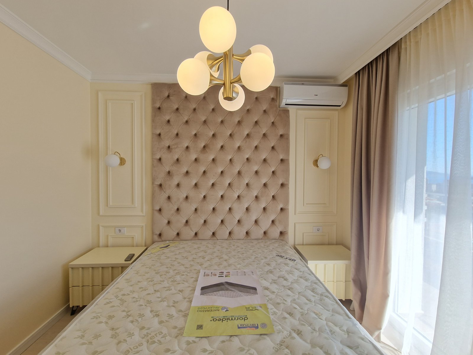 NOV TROSOBAN LUX PENTHOUSE 104M2 + 186M2  KROVNE TERASE SA PANORAMSKIM POGLEDOM NA MORE I GRAD,GARAŽNO MESTO UKLJUČENO U CENU ,THE OLD BAKERY-BUDVA. (NA DUZI VREMENSKI PERIOD)  - Amfora Real Estate