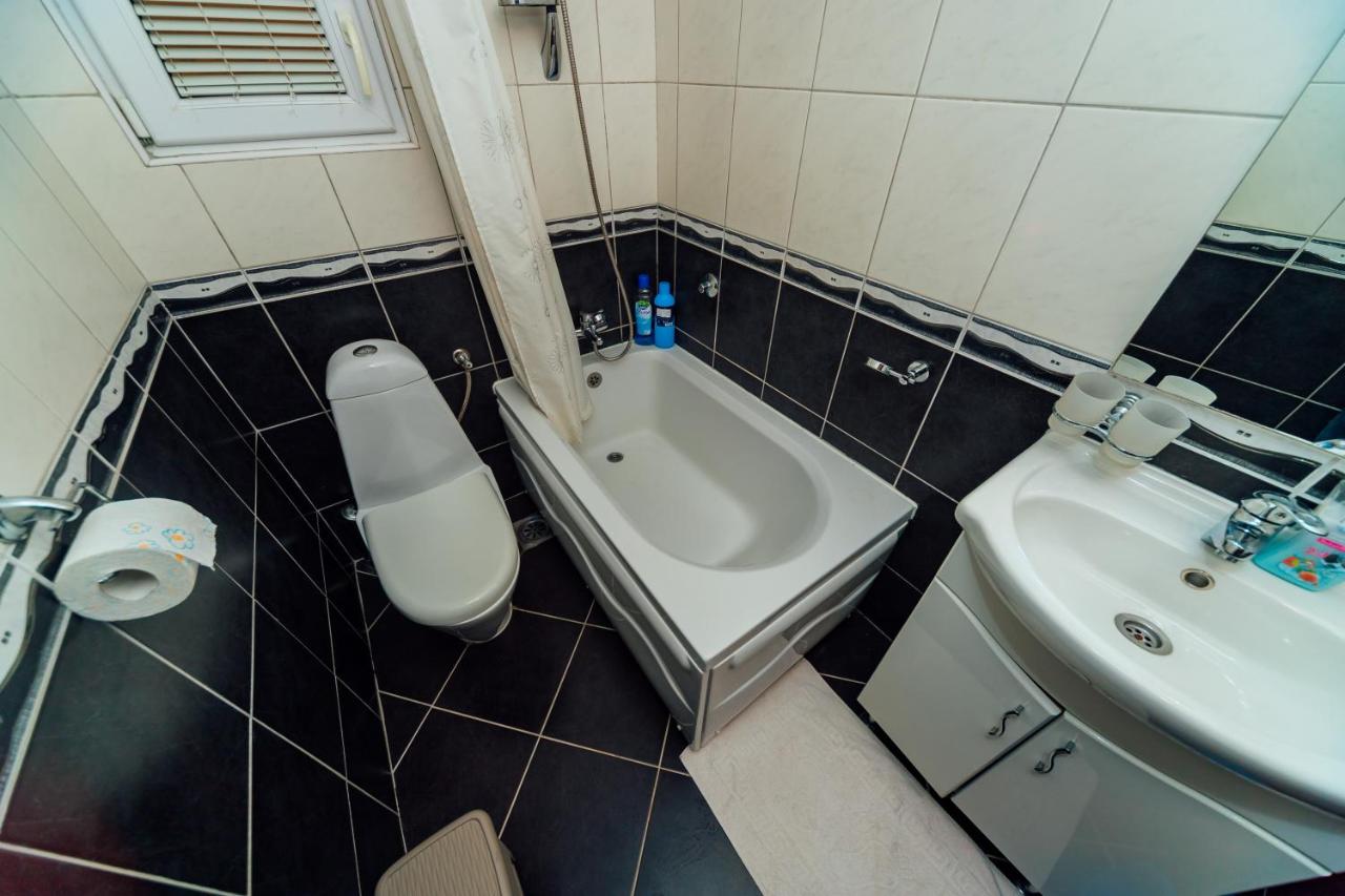 amforaproperty.com/Izdavanje apartmana u luksuznoj vili sa bazenom na samo 200m od mora,Petrovac-Budva (NA PERIOD DO 01.06.2023)